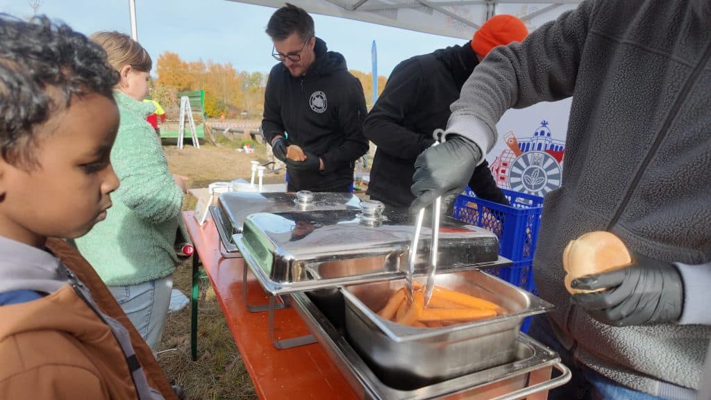 Zukunft pflanzen, Wurzeln schlagen