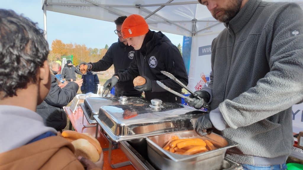 Zukunft pflanzen, Wurzeln schlagen